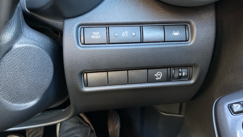 Nissan Juke 1.0 DiG-T 114 N-Connecta 5dr Petrol Hatchback